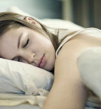 beneficios de dormir bien y fresco
