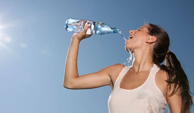 1.-Favorece con la hidratación del cuerpo